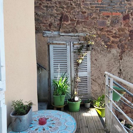 Les Chambres Hautes D'Anastasia Rodez Kültér fotó